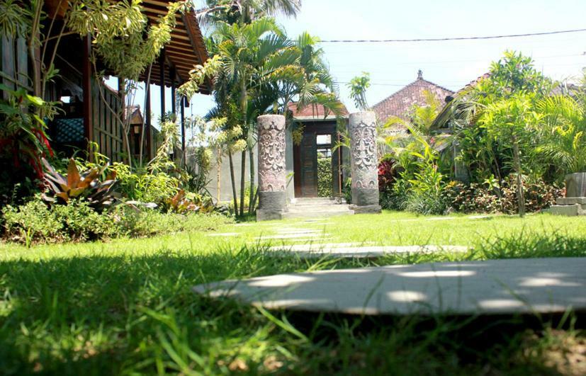 Swan House Canggu Hotel Exterior foto